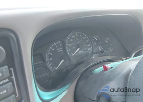 2001 Chevrolet Suburban 1500 Lt z USA, uszkodzony, nr VIN 3GNFK16T01G187160